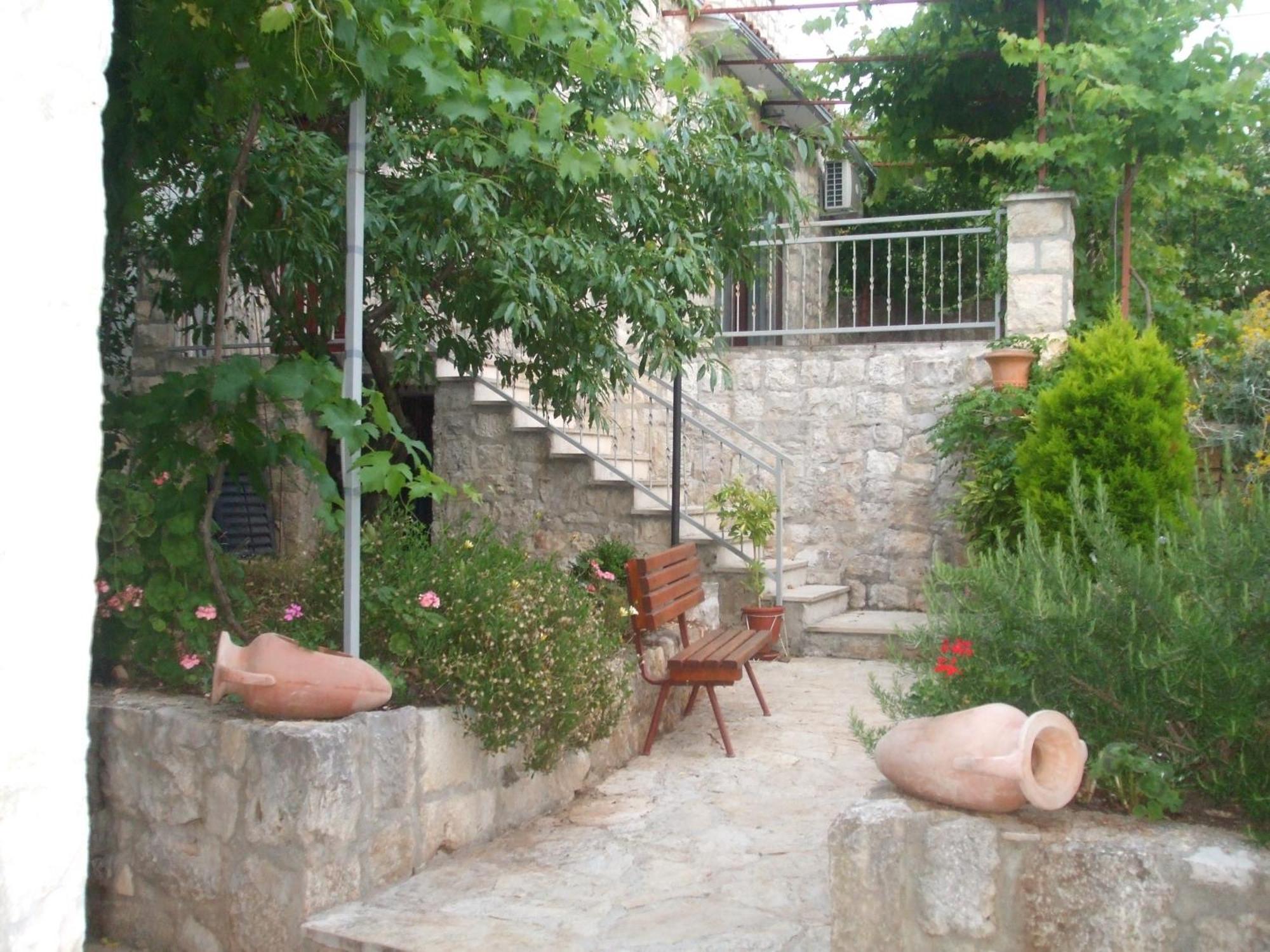 Apartment Marina Supetar